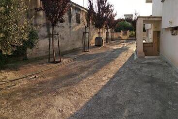 تختخواب و صبحانه Michela Home