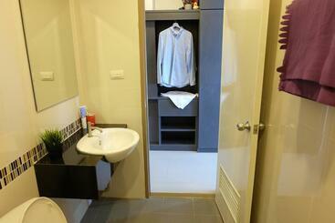 هتل Trio Residence Si Racha