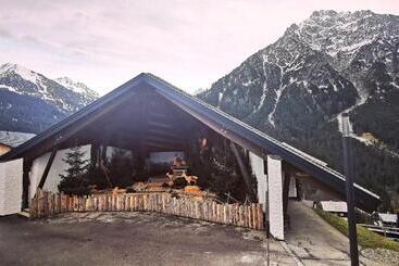 هاستل Gästehaus Thaler