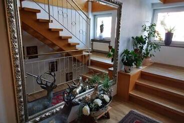 هاستل Gästehaus Thaler