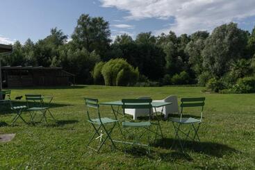 Au Petit Canteleu   Bed & Breakfast
