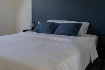 Au Petit Canteleu   Bed & Breakfast