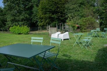Au Petit Canteleu   Bed & Breakfast