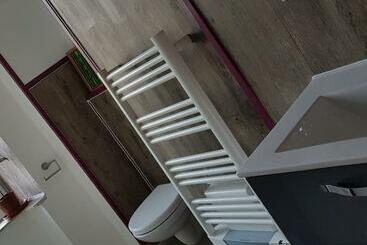 تختخواب و صبحانه De Passage Chez Lili