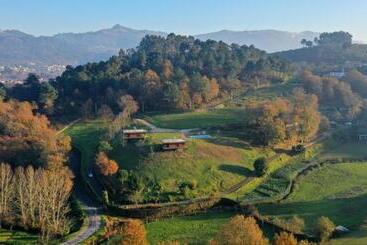 هتل Quinta De Silharezes, Lda