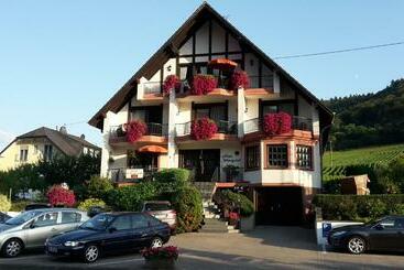 ペンション Haus Weingarten Appartements Zimmer