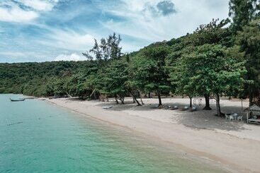 استراحتگاه Cruiser Island By Swiss Bel