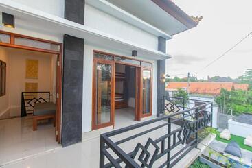 Zentiga Surf Hostel