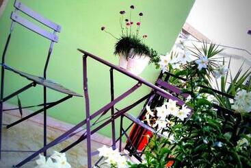 B&b L Angolo Fiorito