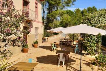 تختخواب و صبحانه Casa De Los Lirios