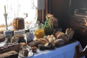 تختخواب و صبحانه La Maison De Juliette