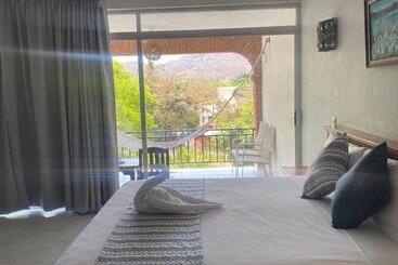 هتل Villas Ema