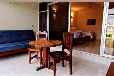 هتل Villas Ema