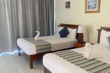 هتل Villas Ema