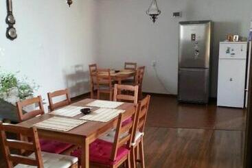 پانسیون Casa De Vacanta Macovei0744