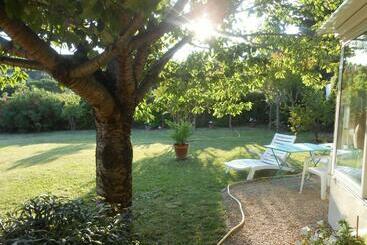 تختخواب و صبحانه Chez Mamouska
