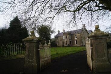 تختخواب و صبحانه Crookedstone House