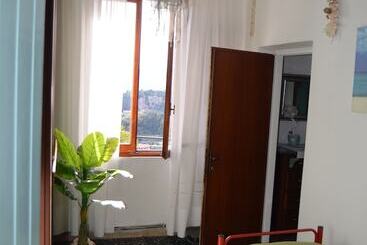 تختخواب و صبحانه La Castellana Una Finestra Sul Mare  Air Conditioned