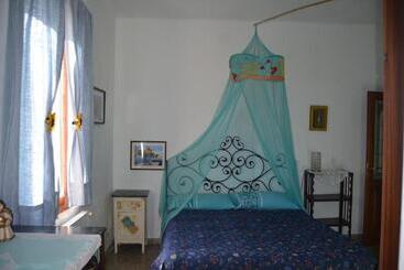 تختخواب و صبحانه La Castellana Una Finestra Sul Mare  Air Conditioned