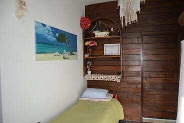تختخواب و صبحانه La Castellana Una Finestra Sul Mare  Air Conditioned