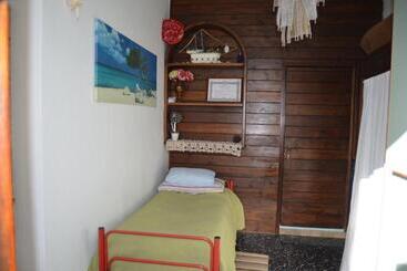 تختخواب و صبحانه La Castellana Una Finestra Sul Mare  Air Conditioned