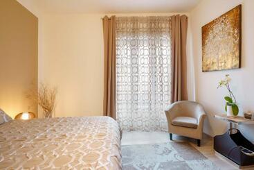 تختخواب و صبحانه Montellinos Suite Tortora
