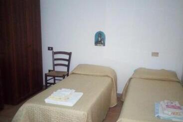 هتل Agriturismo Il Cappellano