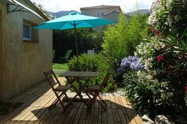 پانسیون 2 Pièces Indépendant Avec Son Jardinet Privé