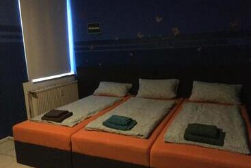 هاستل Dormitorium Kaarst Wohnraum Auf Zeit