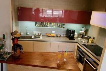 تختخواب و صبحانه Bibou S Room Paris
