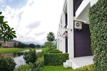 استراحتگاه The Midst@ Royal Hills Nakornayok