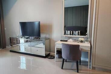 استراحتگاه The Midst@ Royal Hills Nakornayok