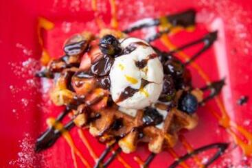 تختخواب و صبحانه The Bailey Bar & Lounge