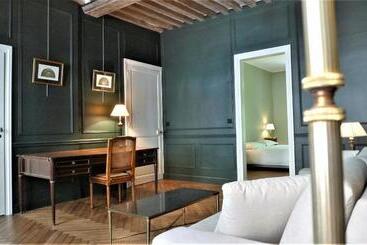 تختخواب و صبحانه Les Chambres De L Abbaye