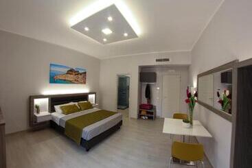 تختخواب و صبحانه Yeasy Smart Rooms Cefalù