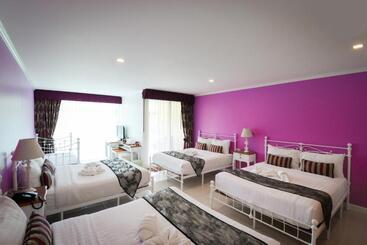 Suan Sai Yok Resort