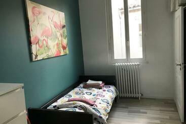 تختخواب و صبحانه Chambre Indépendante Avec Sdb Terrasse Privative. Centre Ville