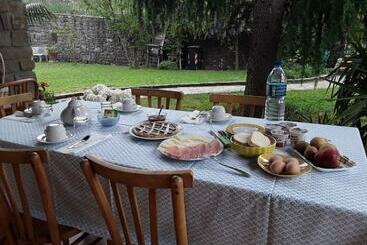 تختخواب و صبحانه La Collina Degli Olivi