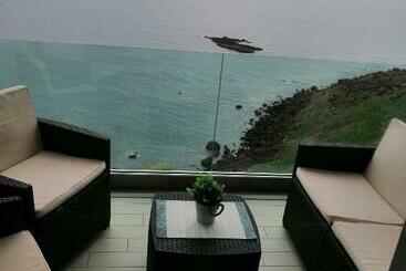تختخواب و صبحانه La Terrazza Di Archimede