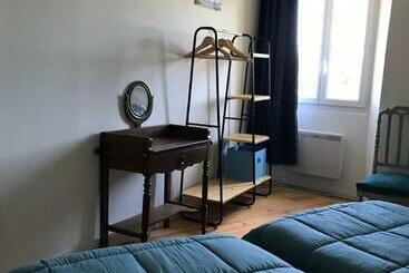 تختخواب و صبحانه Le Logis Du Plessis