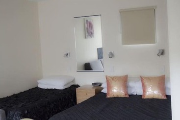 Wellington 747 Motel