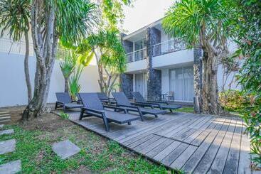 Апартаменты The Kanjeng Suites & Villas Sanur