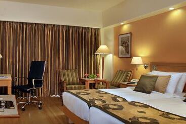 هتل Acron Candolim Regina