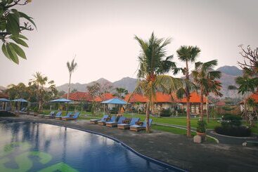 هتل Adi Assri Beach Resort & Spa