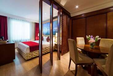 هتل Best Western Plus Doha