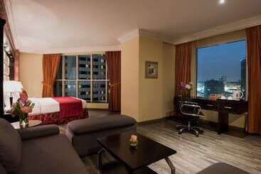هتل Best Western Plus Doha