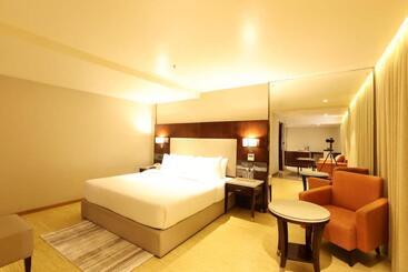 هتل Citadel Sarovar Portico Bengaluru