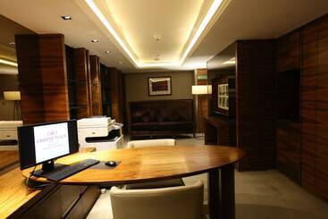 هتل Crowne Plaza New Delhi Mayur Vihar Noida, An Ihg