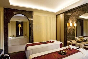 هتل Crowne Plaza New Delhi Mayur Vihar Noida, An Ihg