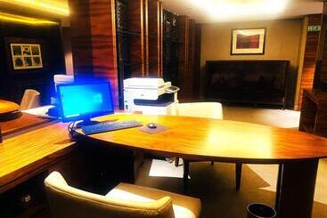 هتل Crowne Plaza New Delhi Mayur Vihar Noida, An Ihg